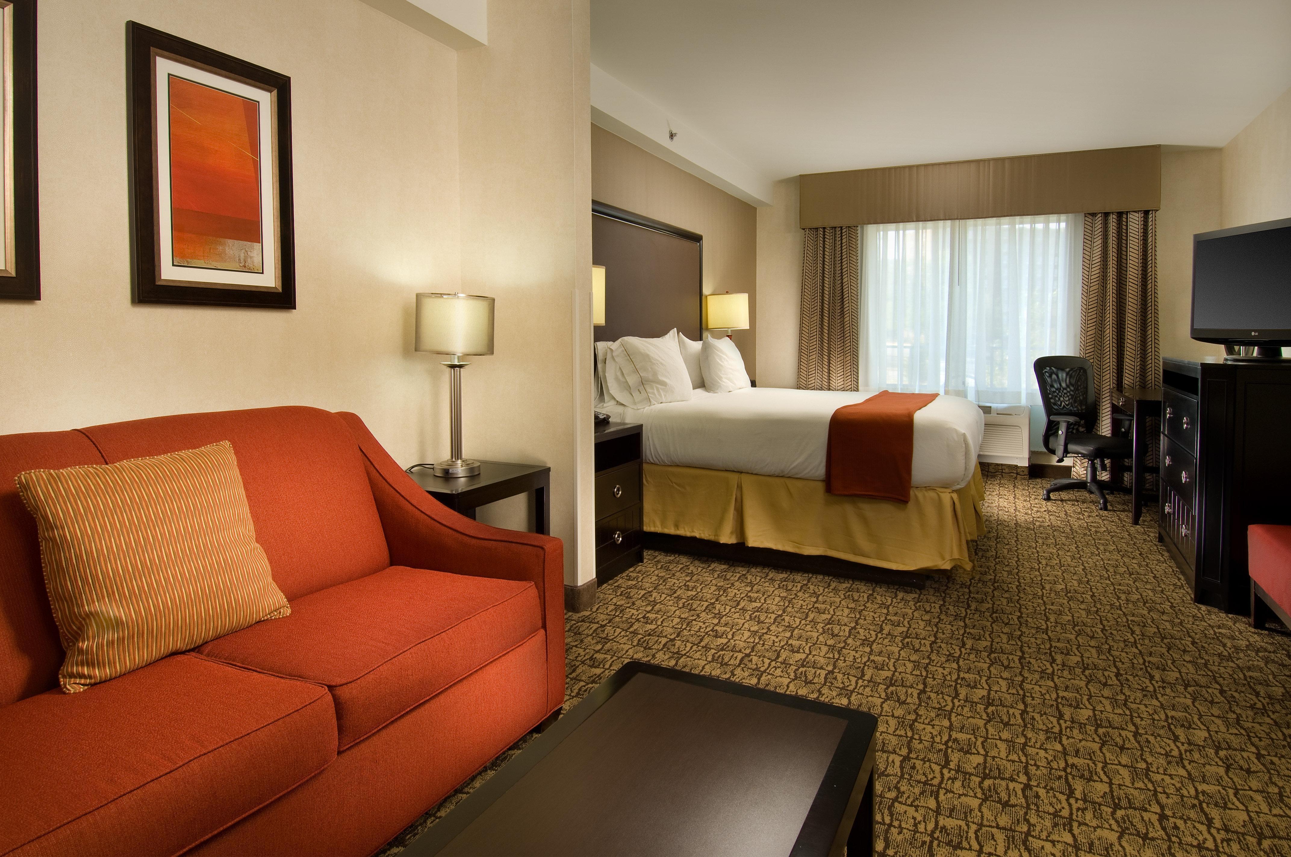 Holiday Inn Express & Suites Alexandria - Fort Belvoir By Ihg Экстерьер фото