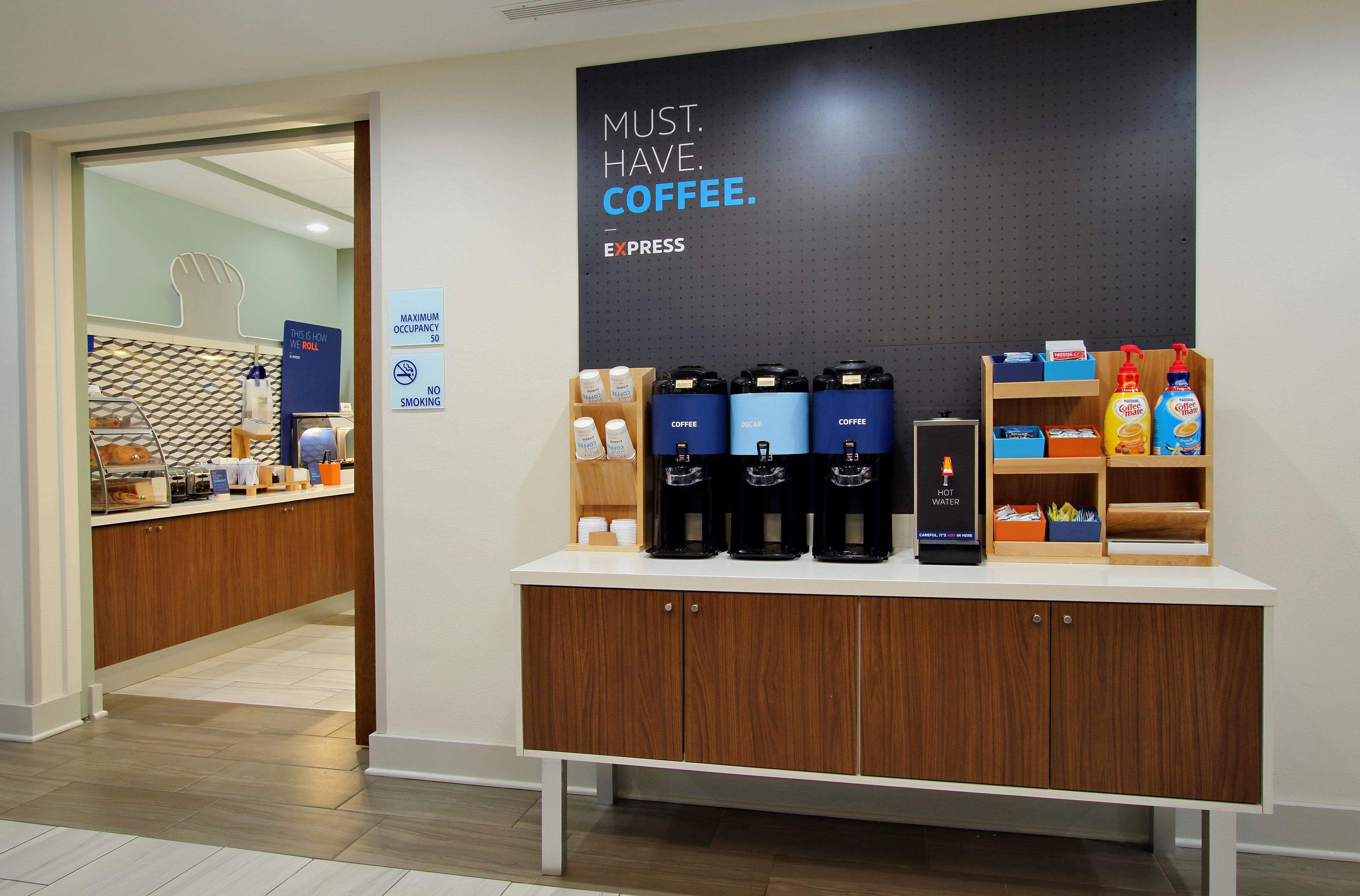 Holiday Inn Express & Suites Alexandria - Fort Belvoir By Ihg Экстерьер фото