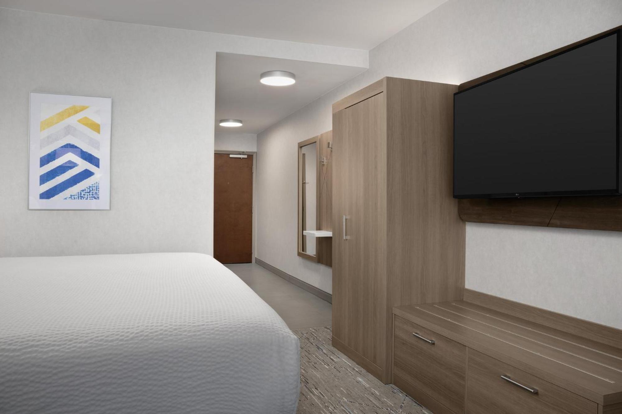 Holiday Inn Express & Suites Alexandria - Fort Belvoir By Ihg Экстерьер фото