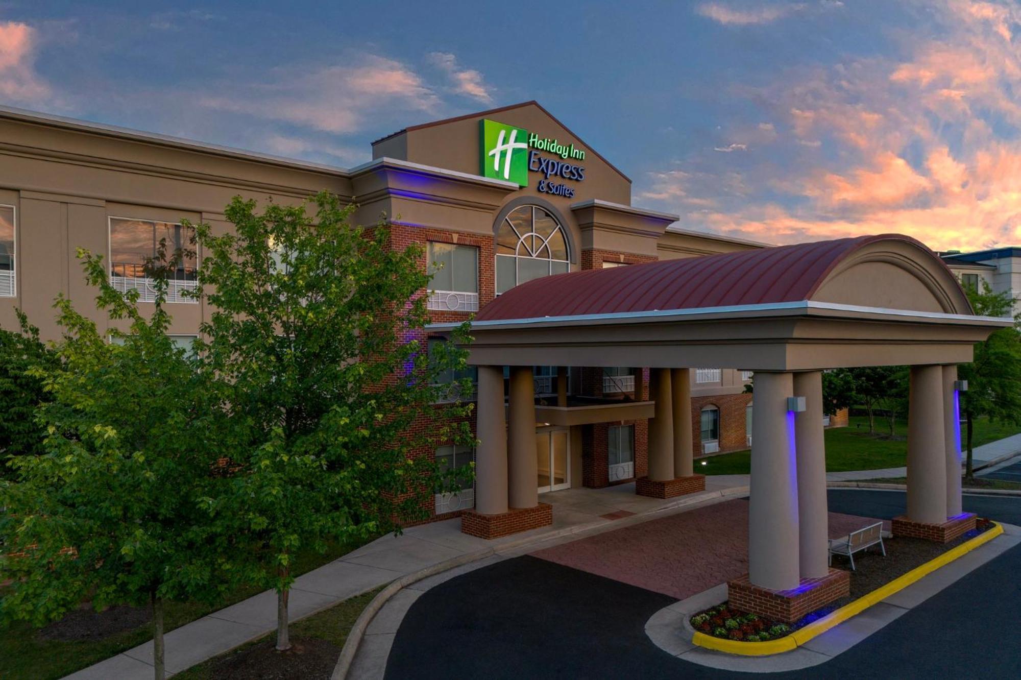 Holiday Inn Express & Suites Alexandria - Fort Belvoir By Ihg Экстерьер фото